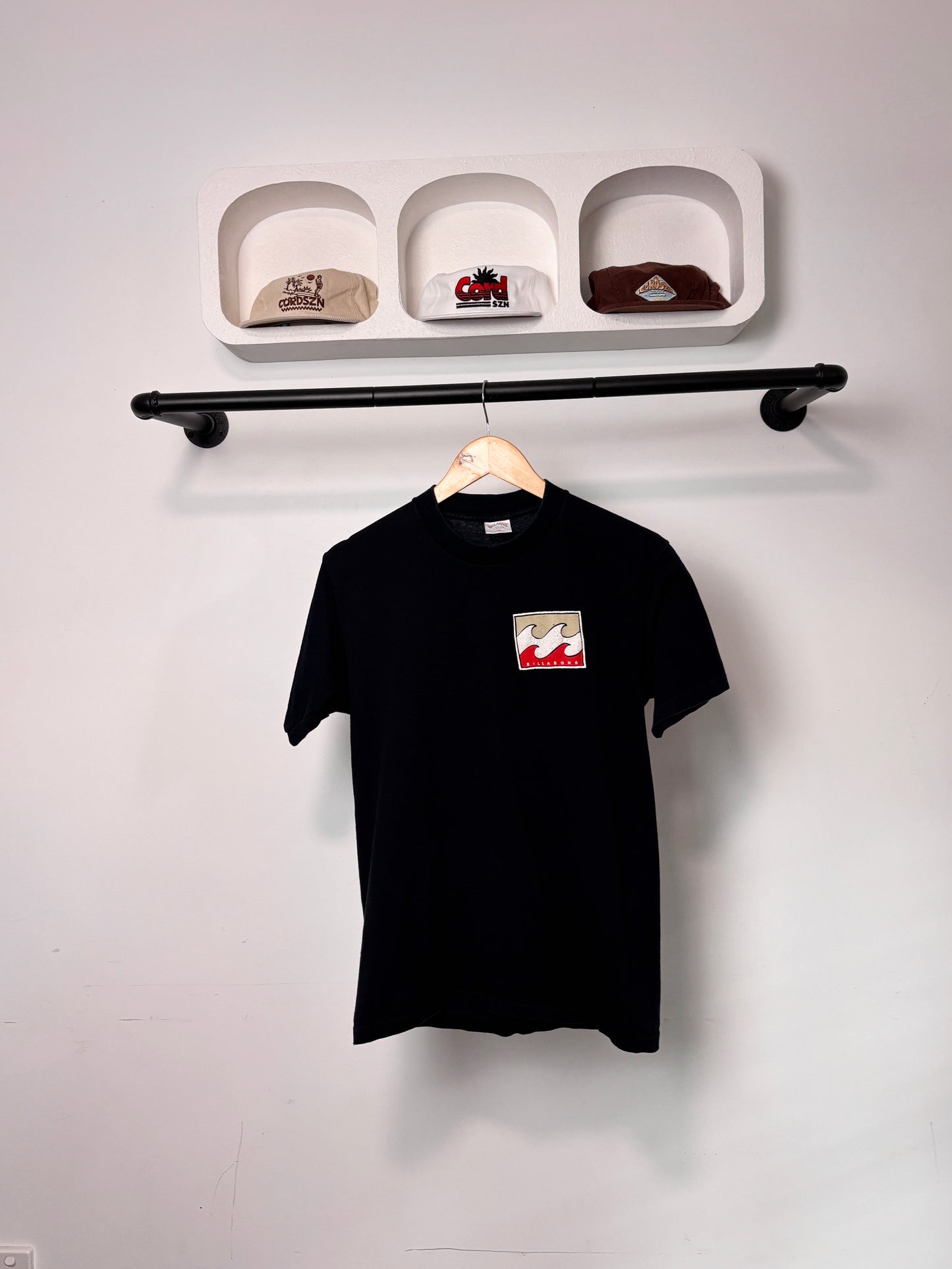 VINTAGE BILLABONG TEE BLACK