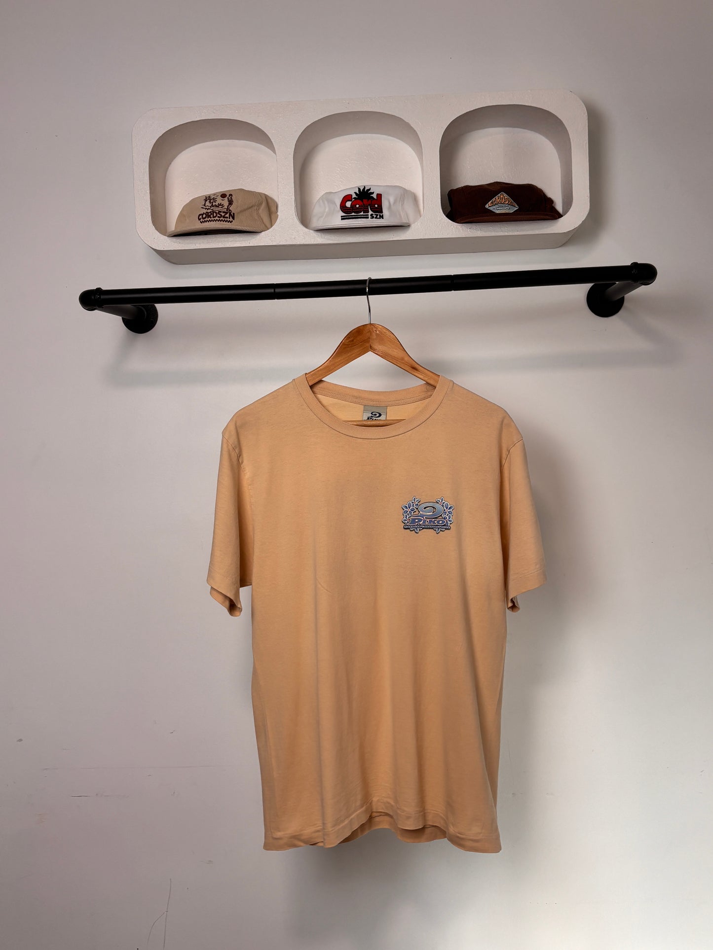 VINTAGE PIKO SURF TEE BEIGE