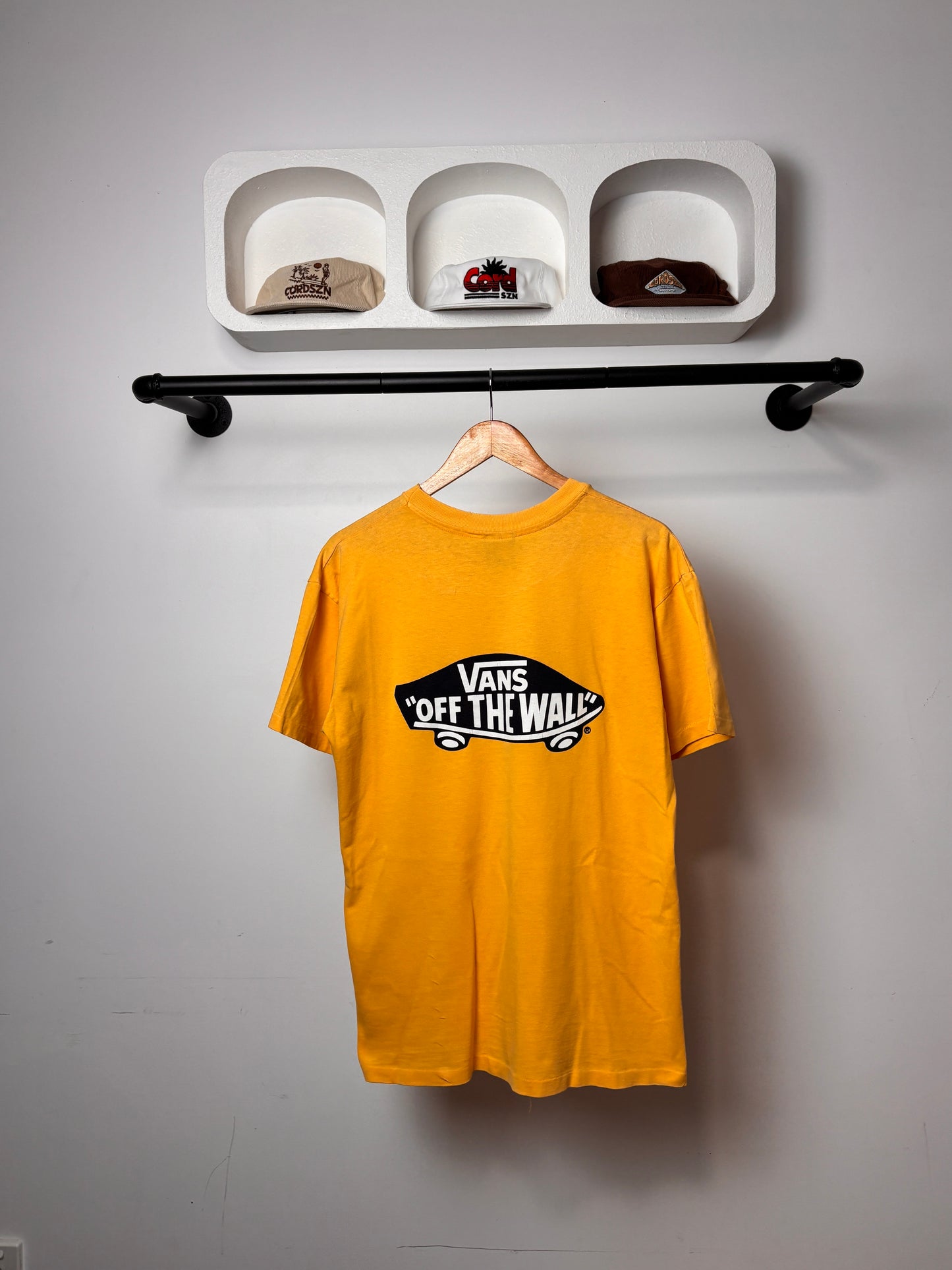 VINTAGE VANS TEE YELLOW