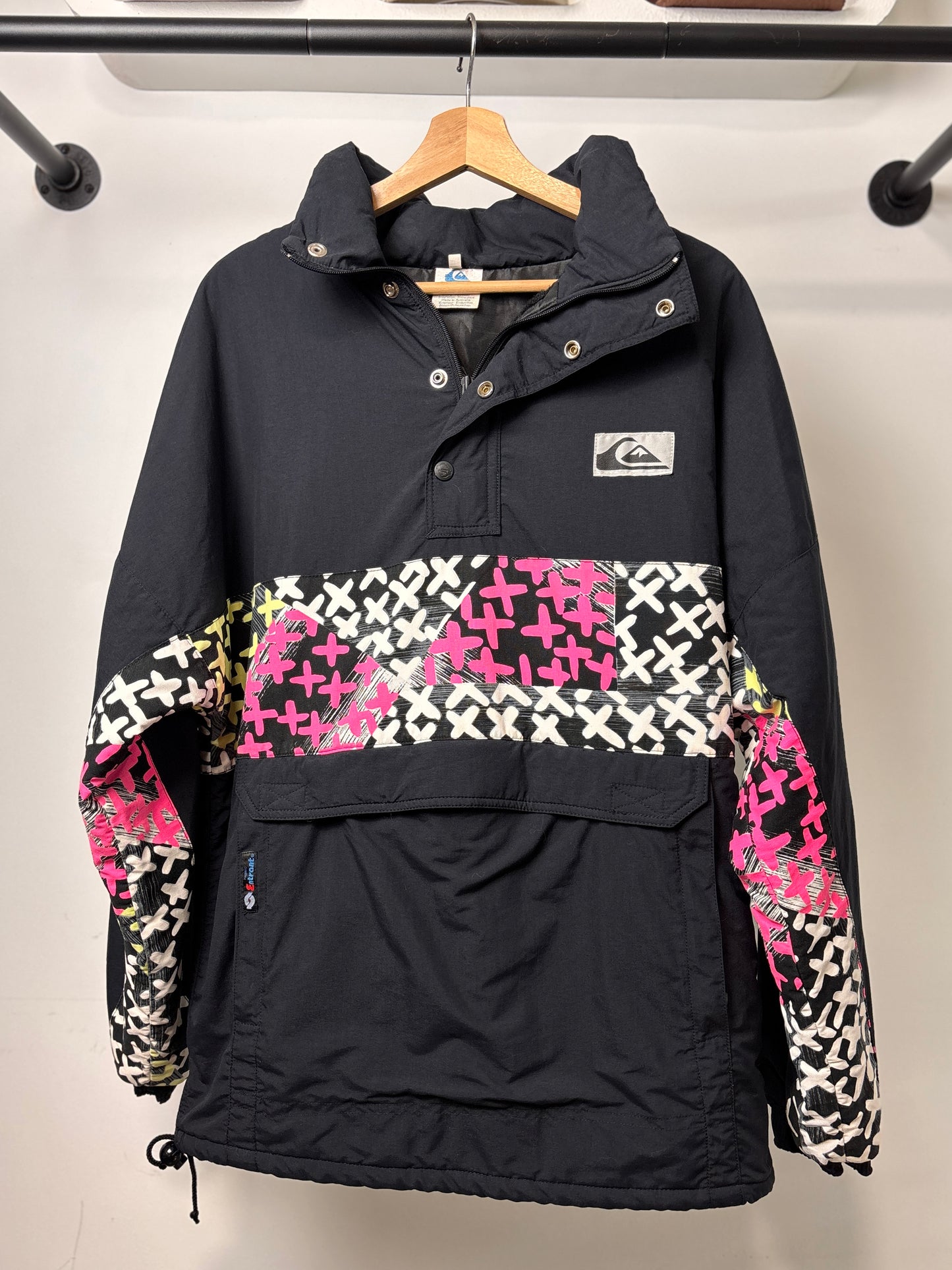 90's QUIKSILVER SKI JACKET BLACK W NEON PATTERN
