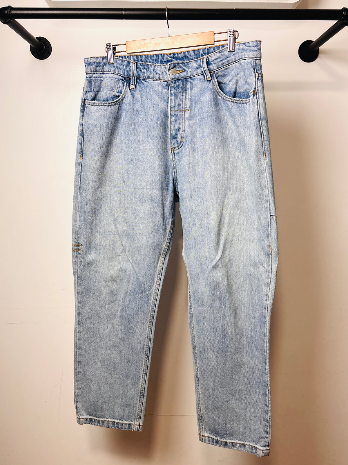 MODERN THRILLS SLACKER DENIM