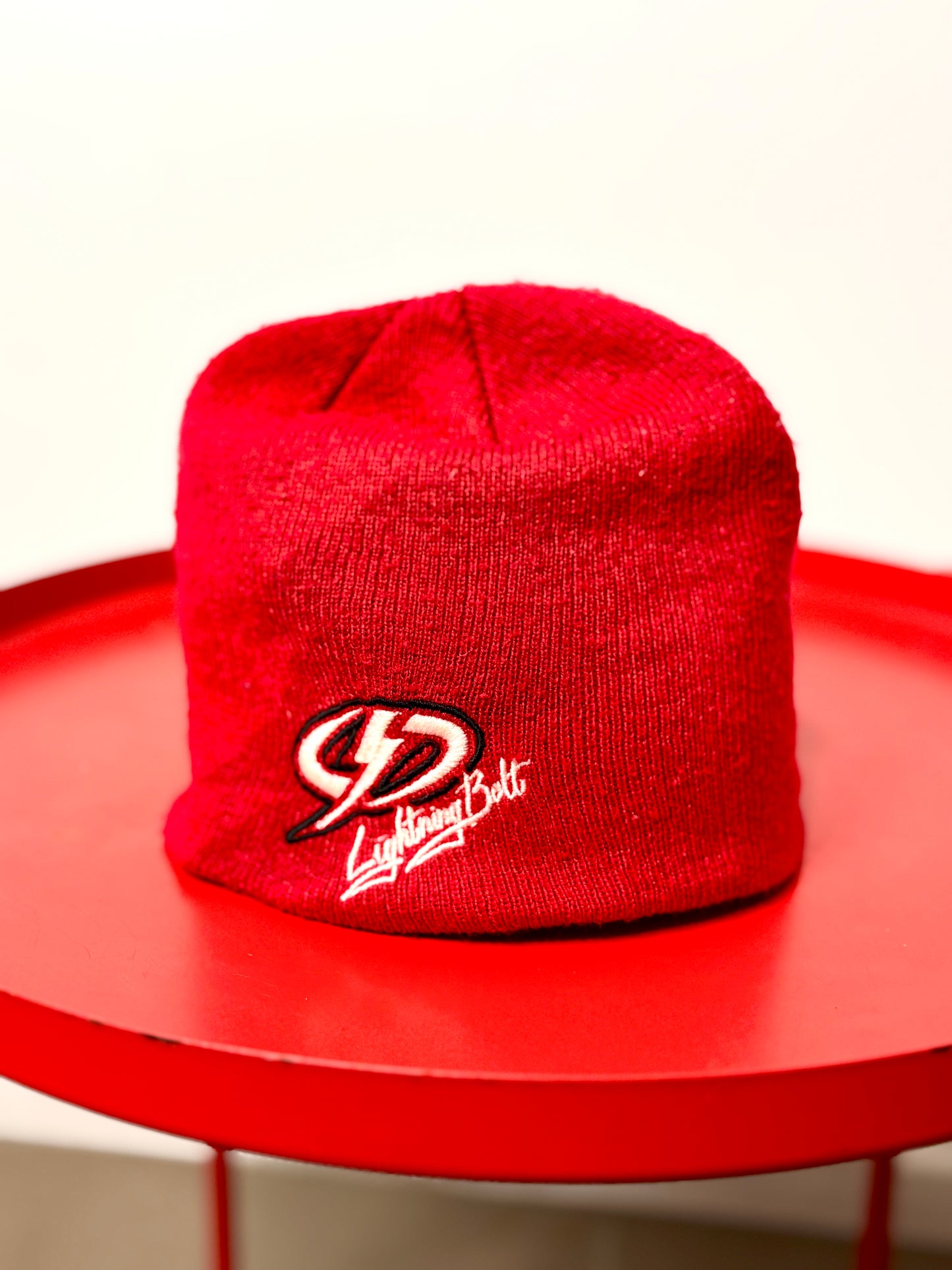 Y2K LIGHTNING BOLT BEANIE RED
