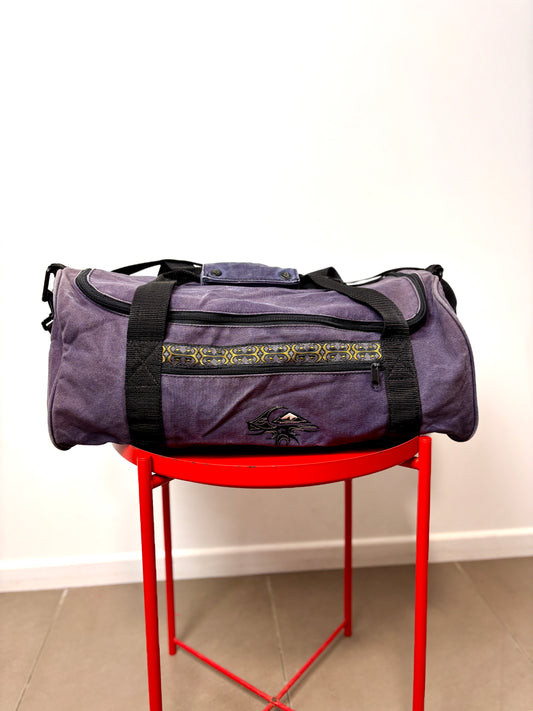 VINTAGE QUIKSILVER DUFFLE BAG PURPLE