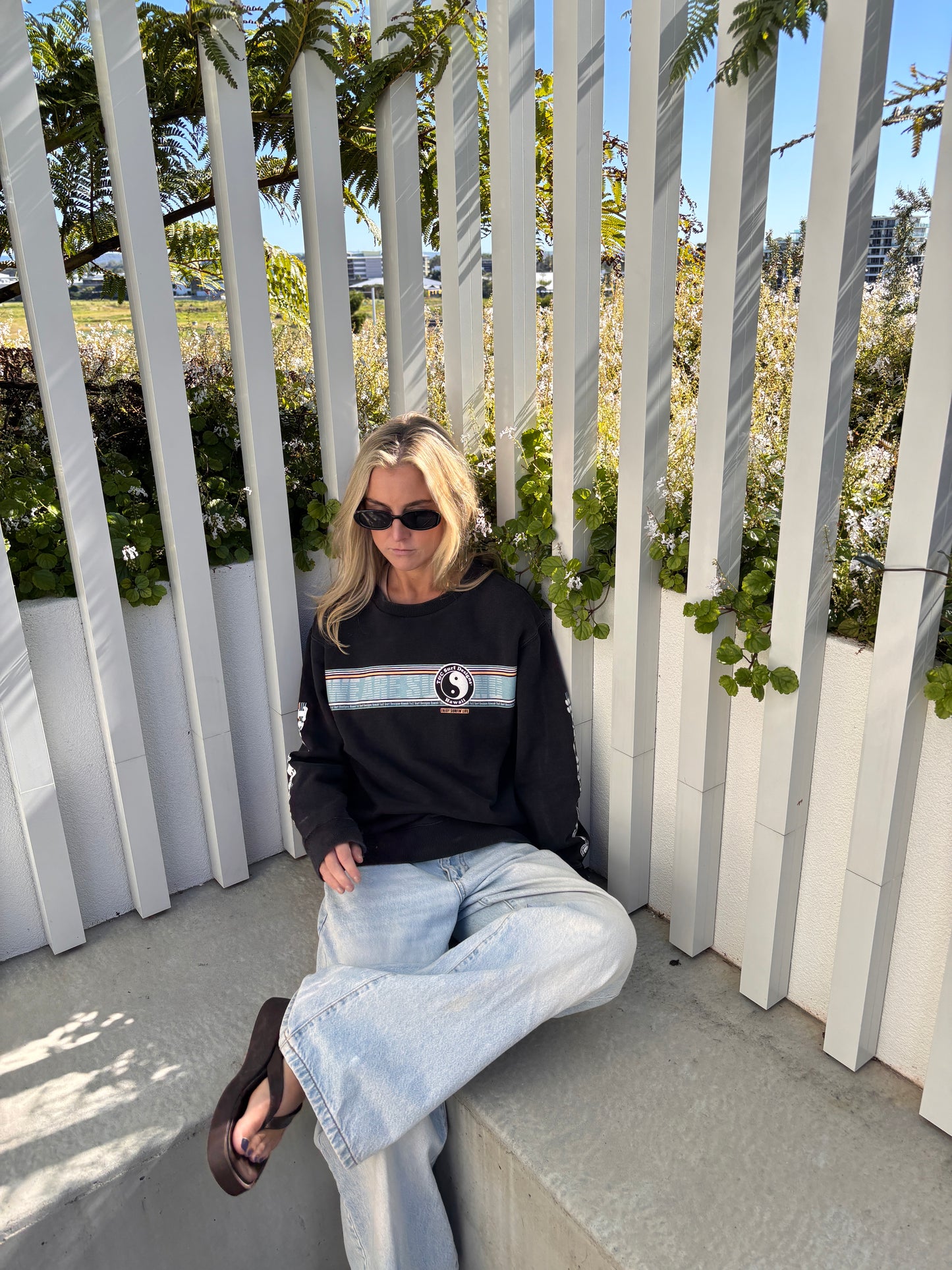 VINTAGE T&C JUMPER BLACK