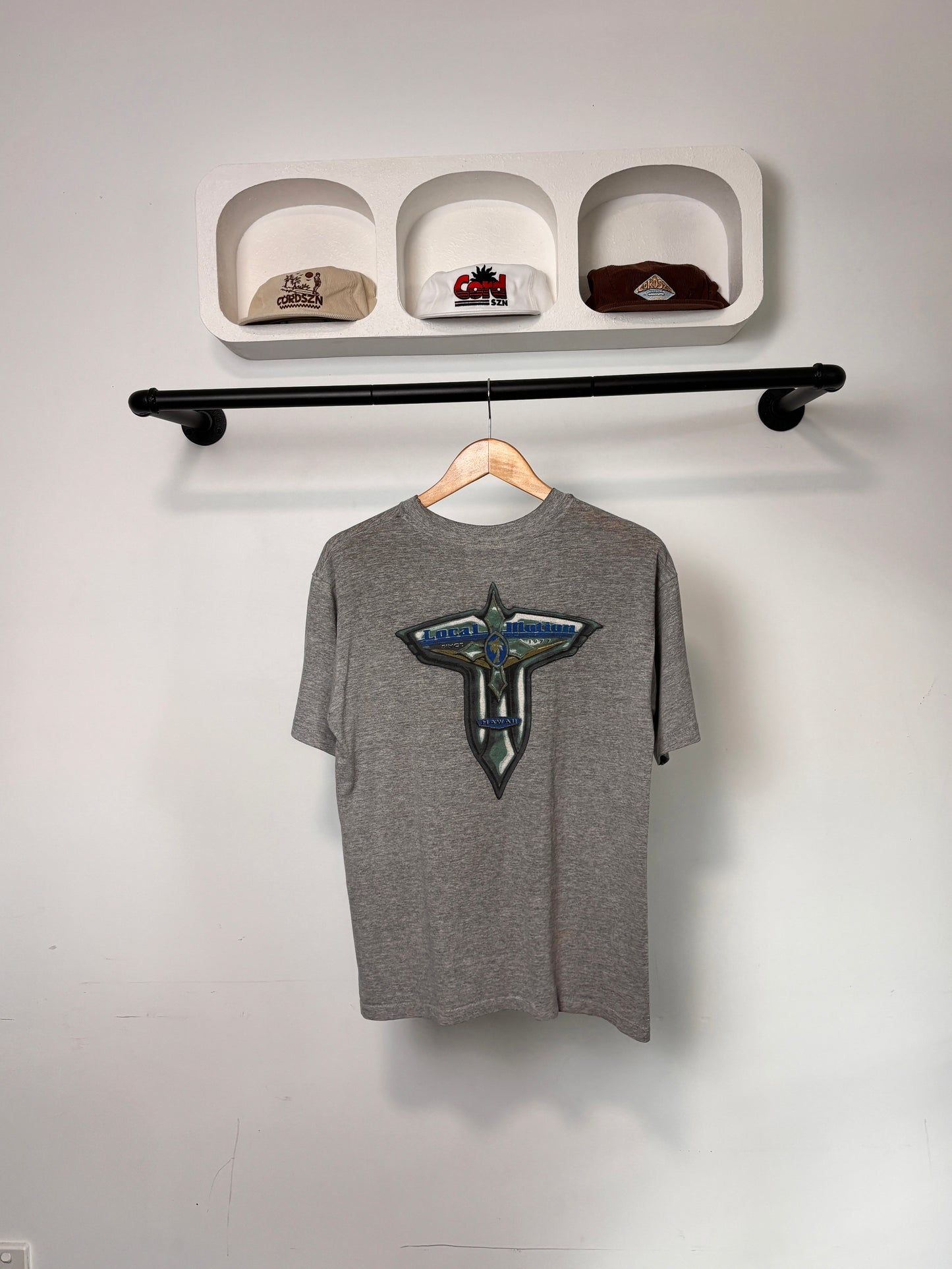 VINTAGE LOCAL MOTION TEE GREY