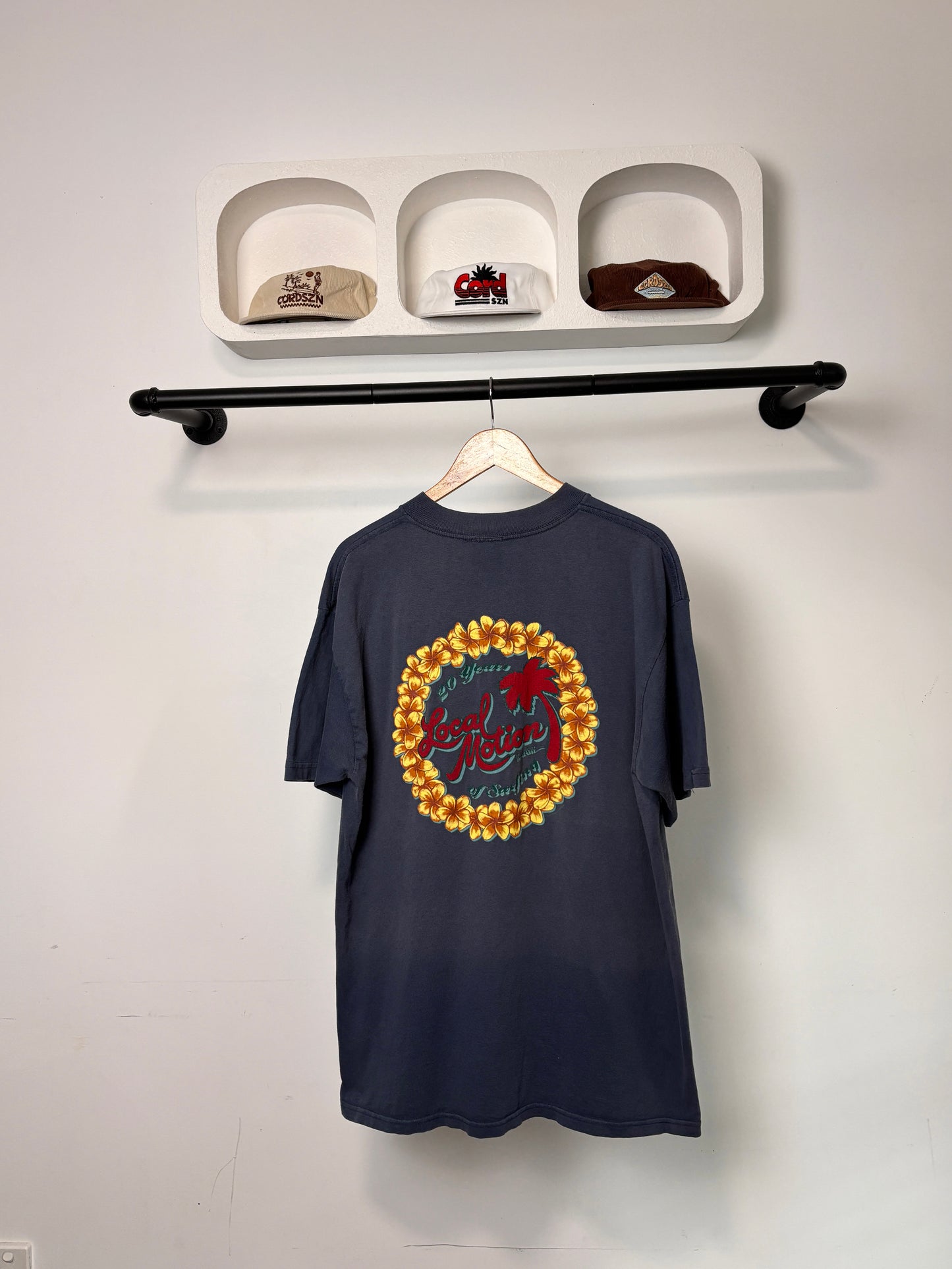 VINTAGE LOCAL MOTION TEE NAVY