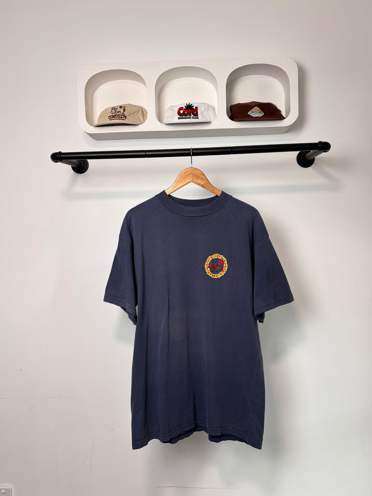VINTAGE LOCAL MOTION TEE NAVY