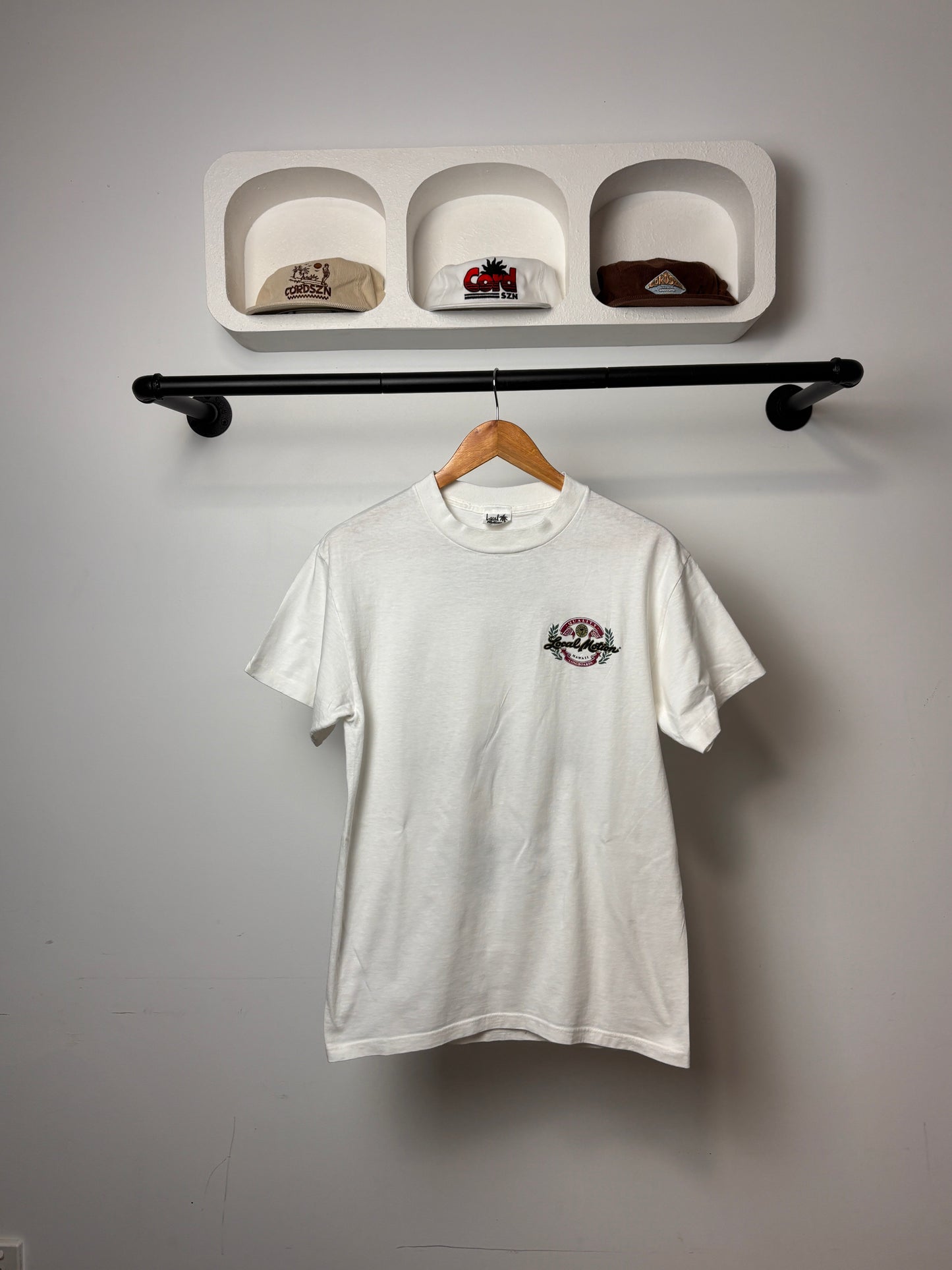 VINTAGE LOCAL MOTION LONGBOARDS TEE WHITE